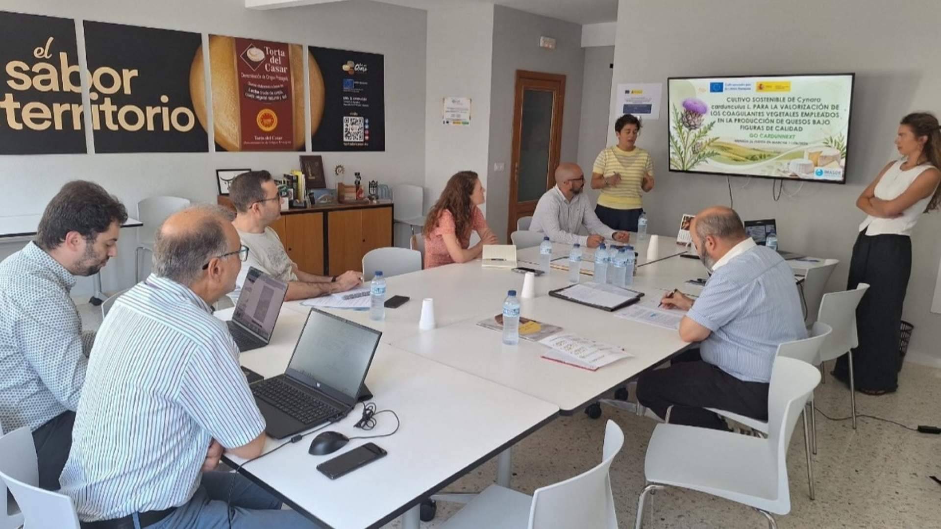 CARDUNNEXT estudiará nuevas aplicaciones del cardo en la elaboración de quesos