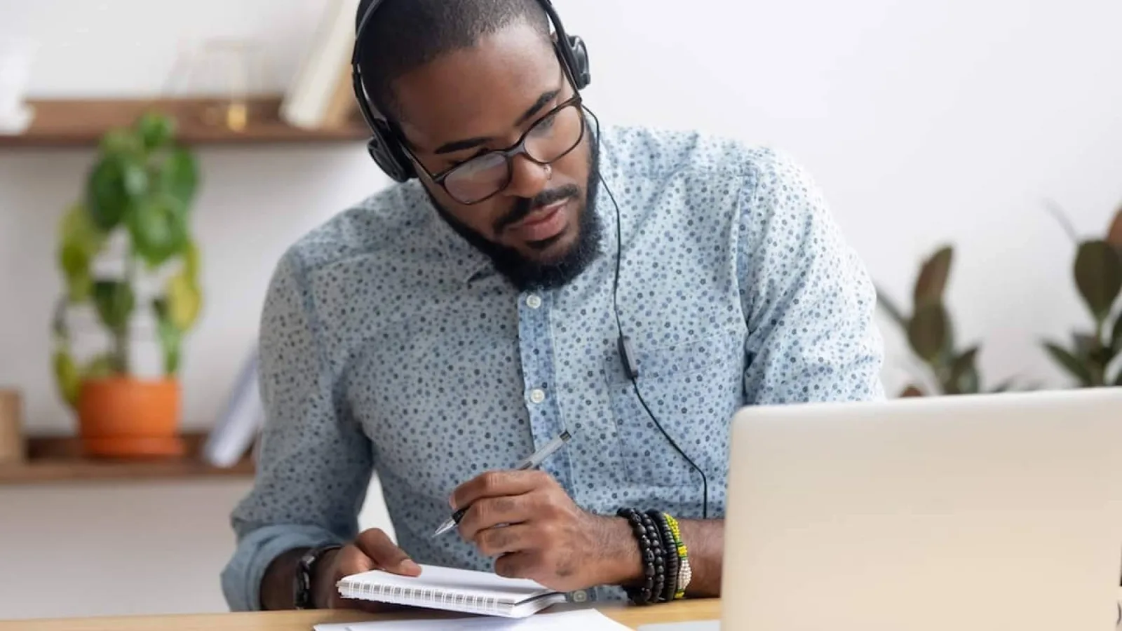 Las especializaciones online se consolidan como el valor diferencial que buscan los reclutadores en los perfiles junior
