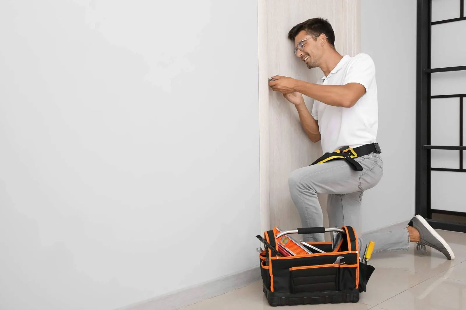 Reparaciones 10 presta servicios de cerrajeros 24 horas en diferentes localidades