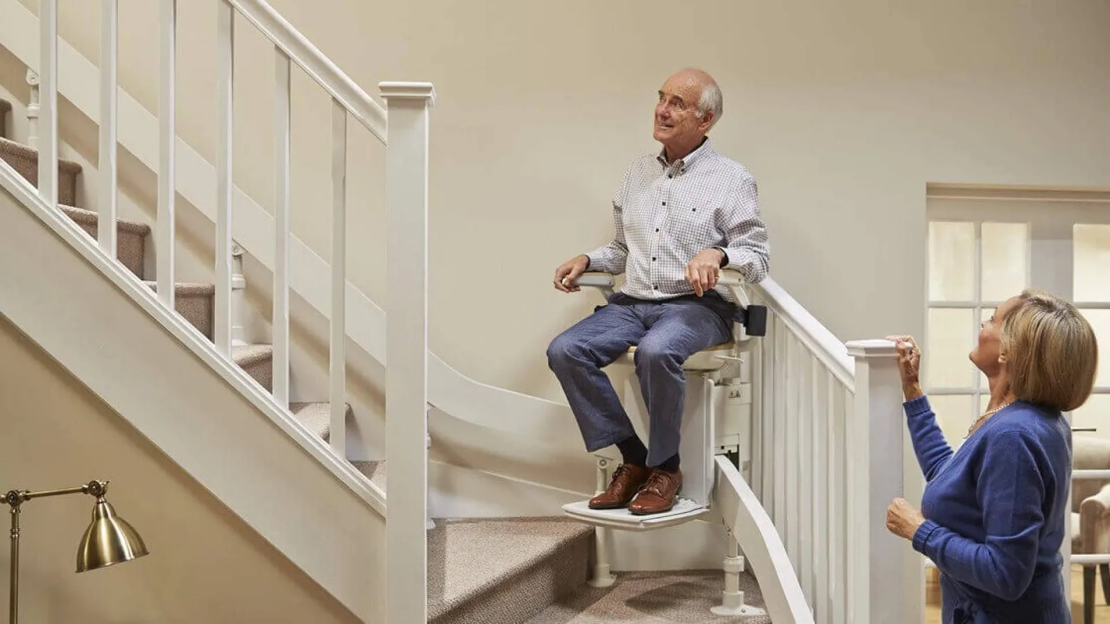 Salvaccesos explica las ventajas de instalar salvaescaleras en Madrid