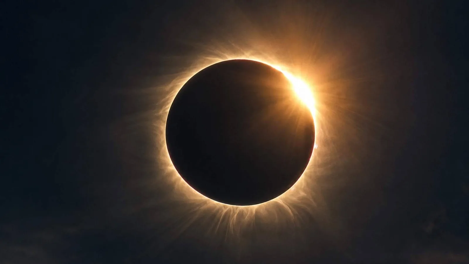 El 12826, el número que convierte el eclipse solar del 12 de agosto en una curiosa coincidencia