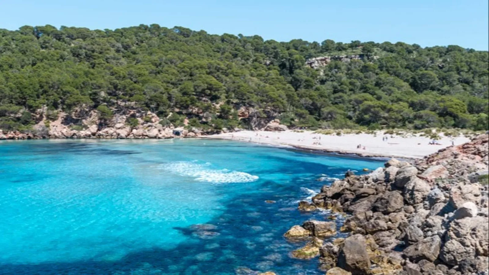 Las 10 mejores calas y playas de Menorca para descubrir la mayor Reserva de la Biosfera del Mediterráneo