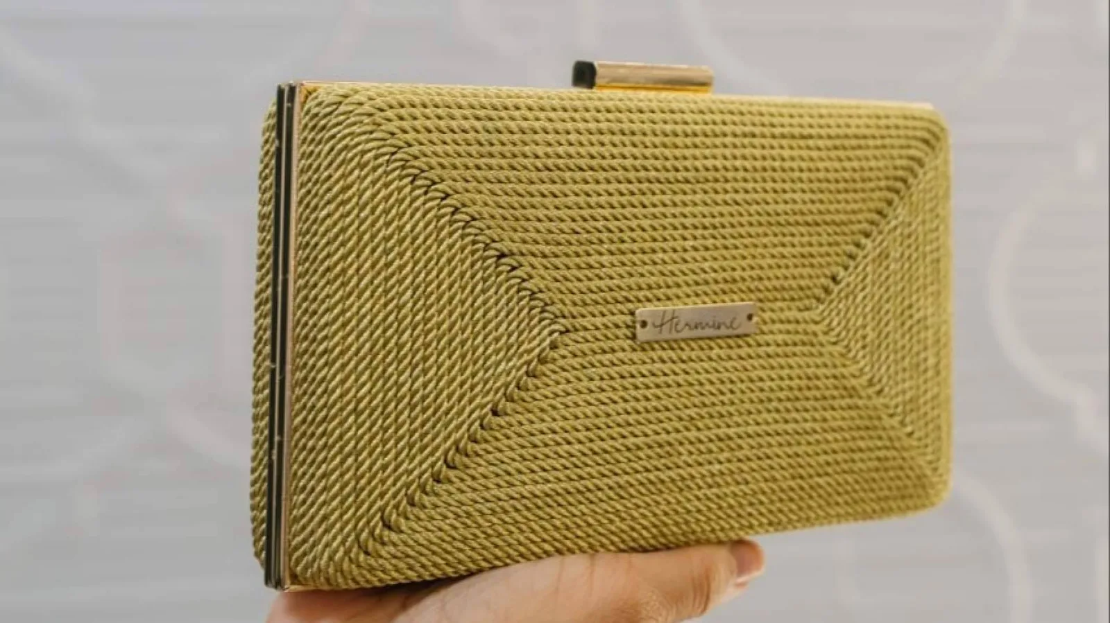 Hermine; artesanía personalizada y una forma más auténtica de entender la moda